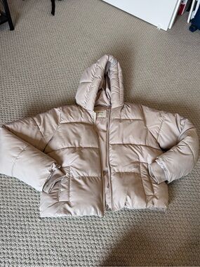 Hollister Hooded Puffer Jacket - Light Taupe